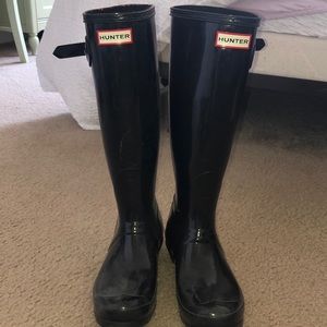 Black hunter rain boots